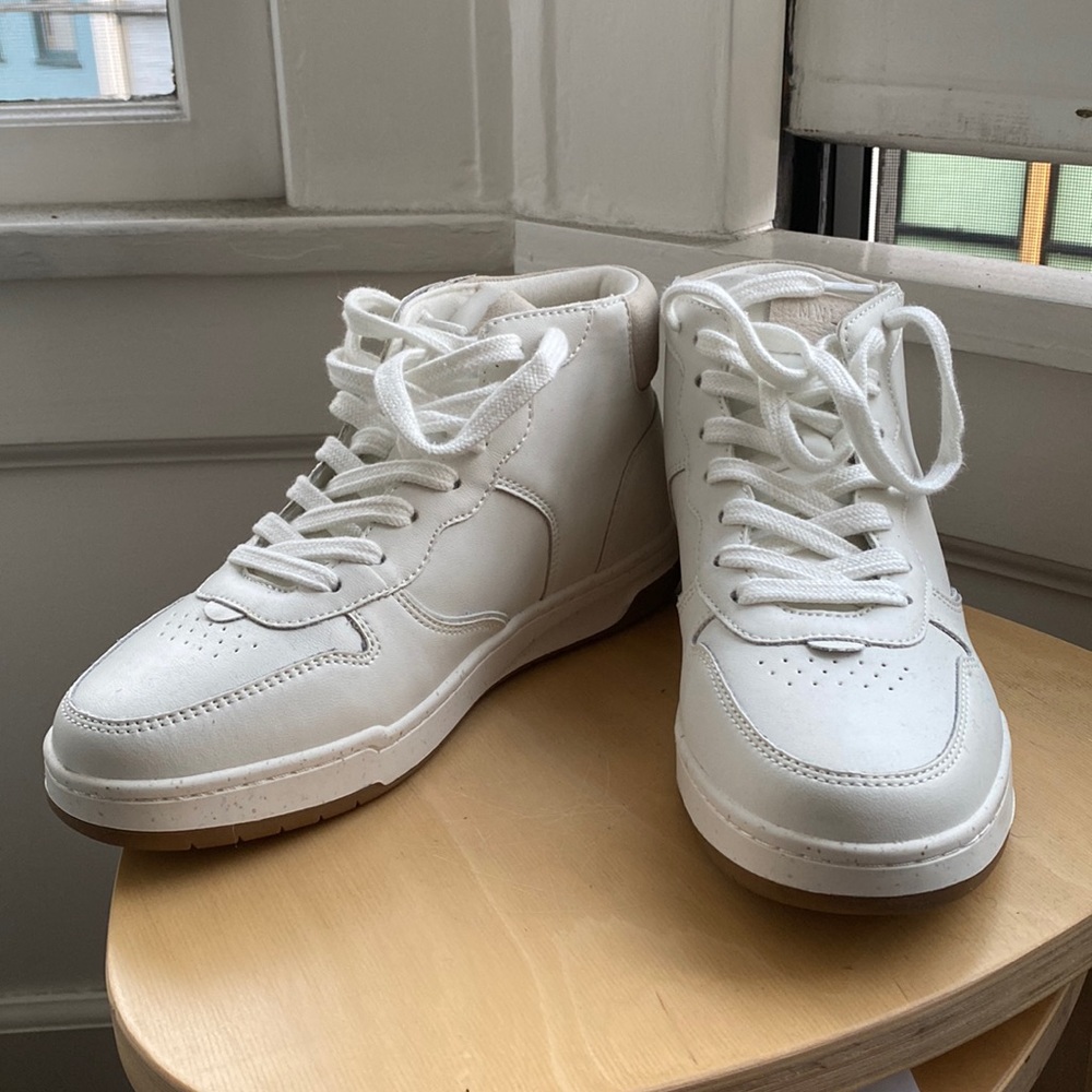 Madewell Court High-Top Sneakers in Neutral